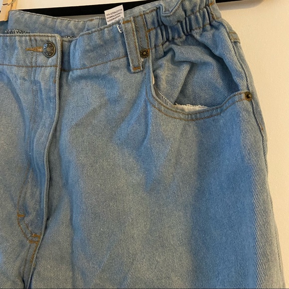 Light Denim Mom Jeans - Picture 3 of 6